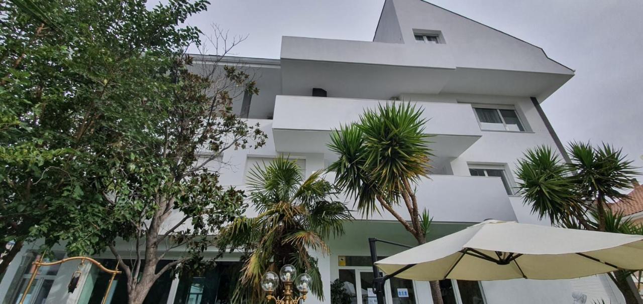 Hostal Escala Suites Madrid Exterior photo
