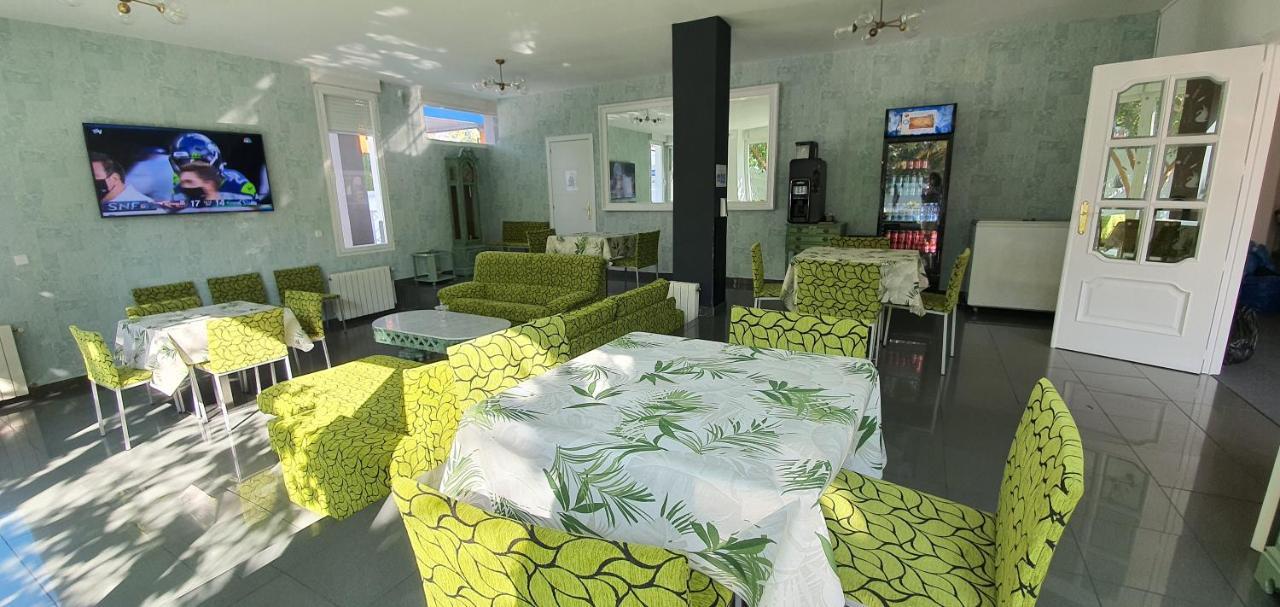 Hostal Escala Suites Madrid Exterior photo
