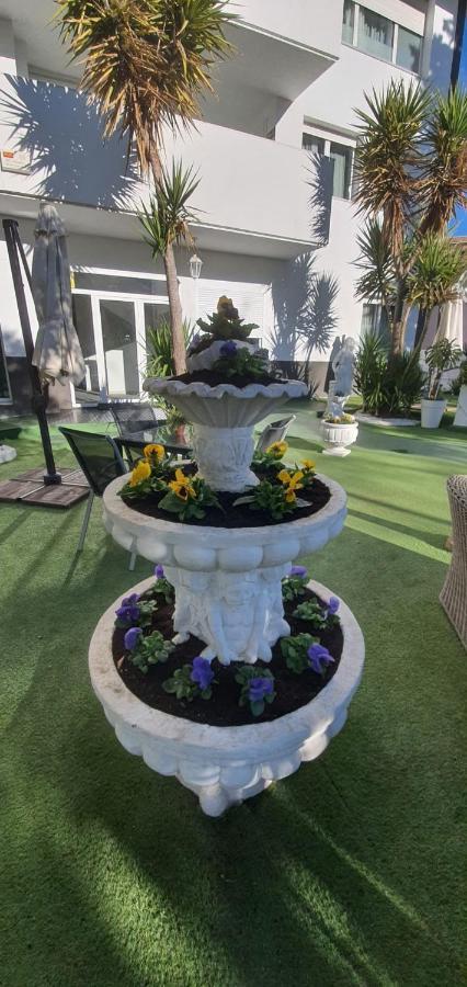 Hostal Escala Suites Madrid Exterior photo