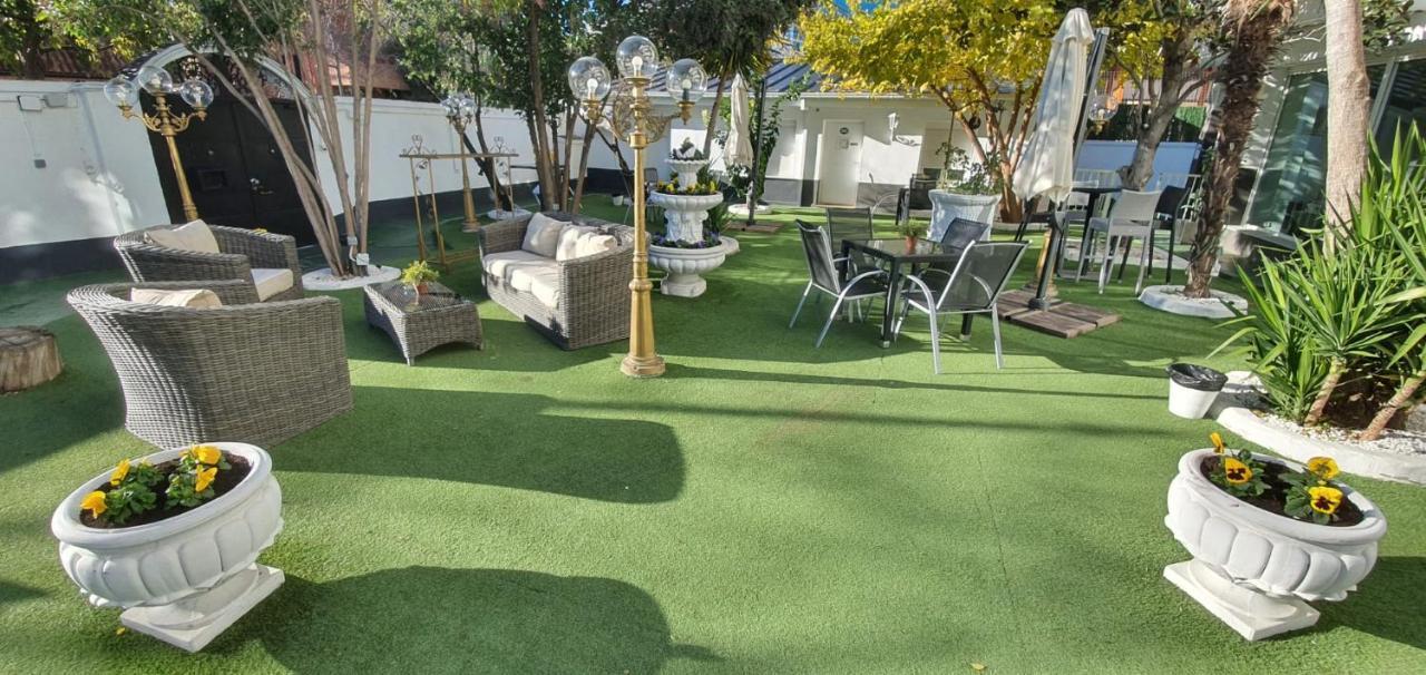 Hostal Escala Suites Madrid Exterior photo