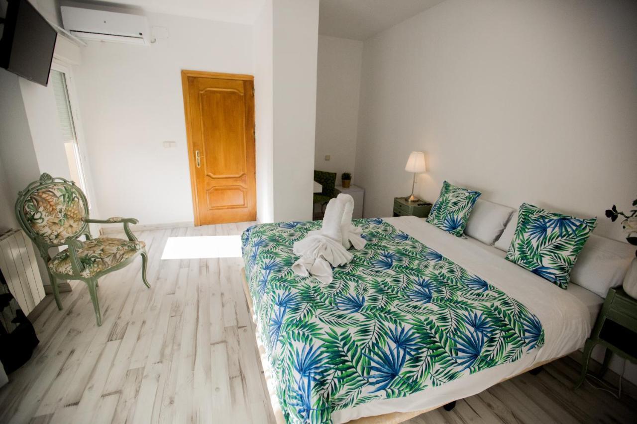 Hostal Escala Suites Madrid Exterior photo